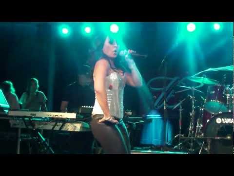 Elida Reyna y Avante – "El Tiki Tac – Dime Donde y Cuando"