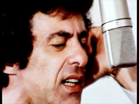 Frankie Valli & The Four Seasons – Who Loves You (1975)