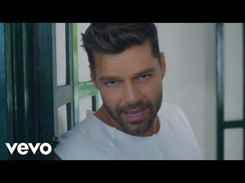 Ricky Martin – La Mordidita (Official Video) ft. Yotuel
