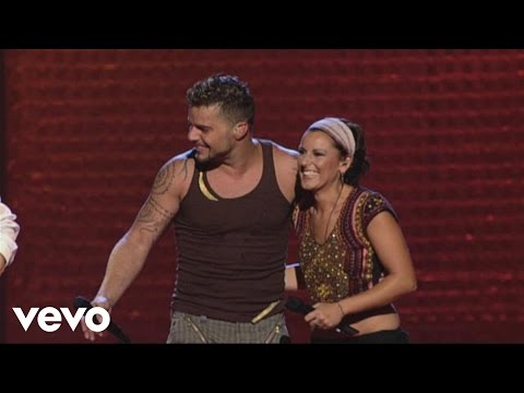 Ricky Martin – Tu Recuerdo (Live Black & White Tour) ft. La Mari De Chambao