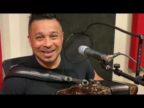 Siggno – Está Lloviendo En Vivo (Video Oficial)